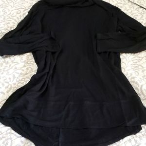 L Liz tunic loose turtleneck